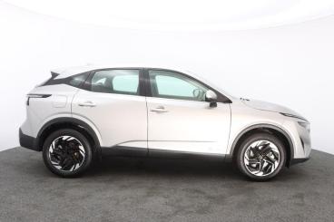 SPOTICAR Nissan Qashqai 1.5 H E-power Acenta Premium Auto Euro 6 (s/s) 5dr Used Car - Suv Hybrid Silver - Truro - 1200520145_2
