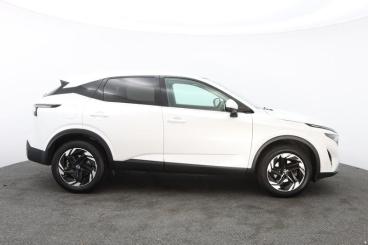 SPOTICAR Nissan Qashqai 1.3 Dig-t Mhev N-connecta Euro 6 (s/s) 5dr Used Car - Suv Hybrid White - Truro - 1200535392_2