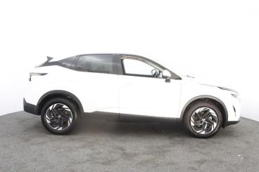 SPOTICAR Nissan Qashqai 1.3 Dig-t Mhev N-connecta Euro 6 (s/s) 5dr Used Car - Suv Hybrid White - Truro - 1200535393_2