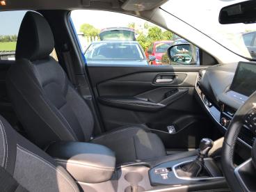 SPOTICAR Nissan Qashqai 1.3 Dig-t Mhev N-connecta Euro 6 (s/s) 5dr Used Car - Suv Hybrid Blue - Bangor - 1200536981_4