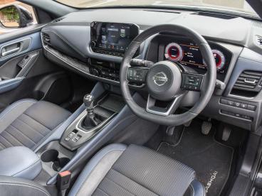 SPOTICAR Nissan Qashqai 1.3 Dig-t Mhev Tekna Euro 6 (s/s) 5dr Used Car - Suv Hybrid Black - Hinckley - 1200537860_3