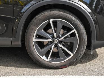 SPOTICAR Nissan Qashqai 1.3 Dig-t Mhev Tekna Euro 6 (s/s) 5dr Used Car - Suv Hybrid Black - Hinckley - 1200537860_4