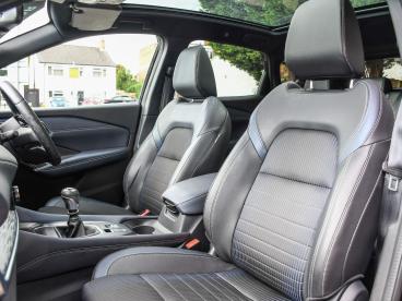 SPOTICAR Nissan Qashqai 1.3 Dig-t Mhev Tekna Euro 6 (s/s) 5dr Used Car - Suv Hybrid Black - Hinckley - 1200537860_5