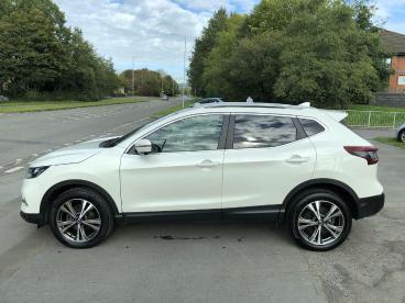 SPOTICAR Nissan Qashqai 1.3 Dig-t N-connecta Dct Auto Euro 6 (s/s) 5dr Used Car - Suv Petrol White - Swansea - 1200543996_4