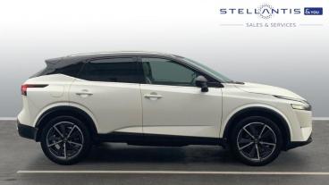 SPOTICAR Nissan Qashqai 1.3 Dig-t Mhev Tekna Euro 6 (s/s) 5dr Used Car - Suv Hybrid White - Maidstone - 1200550519_2