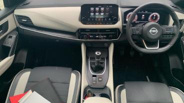 SPOTICAR Nissan Qashqai 1.3 Dig-t Mhev Tekna Euro 6 (s/s) 5dr Used Car - Suv Hybrid White - Maidstone - 1200550519_4