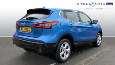 SPOTICAR Nissan Qashqai 1.3 Dig-t Acenta Premium Euro 6 (s/s) 5dr Used Car - Suv Petrol Blue - Walton On Thames - 1200553040_3