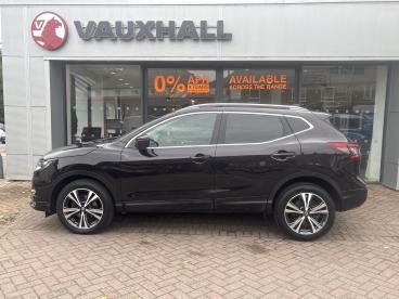 SPOTICAR Nissan Qashqai 1.5 Dci N-connecta Euro 6 (s/s) 5dr Used Car - Suv Diesel Black - High Wycombe - 1200555403_4