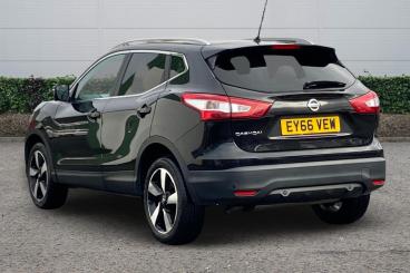 SPOTICAR Nissan Qashqai 1.2 Dig-t N-connecta Xtron 2wd Euro 6 (s/s) 5dr Used Car - Suv Petrol Black - Cannock - 1200568348_3