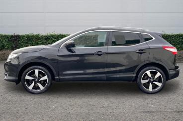 SPOTICAR Nissan Qashqai 1.2 Dig-t N-connecta Xtron 2wd Euro 6 (s/s) 5dr Used Car - Suv Petrol Black - Cannock - 1200568348_5