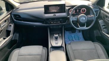 SPOTICAR Nissan Qashqai 1.3 Dig-t Mhev N-connecta Xtron Euro 6 (s/s) 5dr Used Car - Suv Hybrid Black - Walton On Thames - 1200574202_5