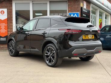 SPOTICAR Nissan Qashqai 1.5 H E-power Tekna Auto Euro 6 (s/s) 5dr Used Car - Suv Hybrid Black - Warwick - 1200584023_2