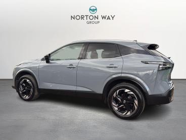 SPOTICAR Nissan Qashqai 1.5 H E-power N-connecta Auto Euro 6 (s/s) 5dr Used Car - Suv Hybrid Grey - Letchworth - 1200585598_4