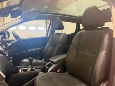 SPOTICAR Nissan Qashqai 1.6 Dci Tekna 2wd Euro 6 (s/s) 5dr Used Car - Suv Diesel Red - Carlisle - 1200592507_4