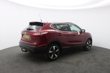 SPOTICAR Nissan Qashqai 1.5 Dci N-connecta Euro 6 (s/s) 5dr Used Car - Suv Diesel Red - Truro - 1200592842_3