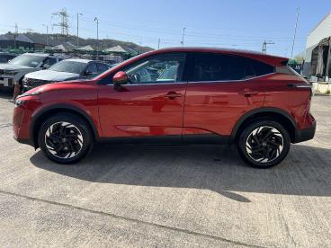 SPOTICAR Nissan Qashqai 1.3 Dig-t Mhev N-connecta Xtron Euro 6 (s/s) 5dr Used Car - Suv Hybrid Red - Pontypridd - 1200593666_4
