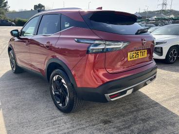 SPOTICAR Nissan Qashqai 1.3 Dig-t Mhev N-connecta Xtron Euro 6 (s/s) 5dr Used Car - Suv Hybrid Red - Pontypridd - 1200593666_5