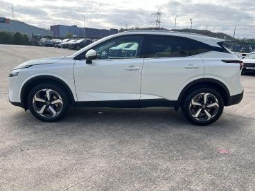 SPOTICAR Nissan Qashqai 1.3 Dig-t Mhev Premiere Edition Xtron Euro 6 (s/s) Used Car - Suv Hybrid White - Pontypridd - 1200600725_4