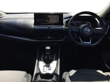 SPOTICAR Nissan Qashqai 1.3 Dig-t Mhev N-connecta Euro 6 (s/s) 5dr Used Car - Suv Hybrid Black - Bangor - 1200603166_4