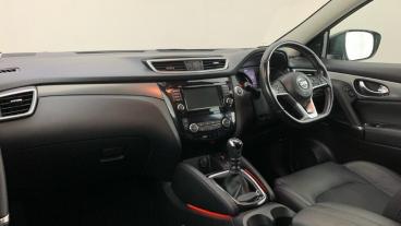 SPOTICAR Nissan Qashqai 1.5 Dci Tekna Euro 6 (s/s) 5dr Used Car - Suv Diesel Black - Birmingham - 1200613346_2
