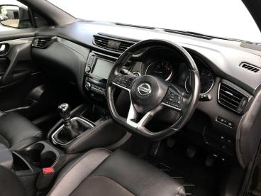 SPOTICAR Nissan Qashqai 1.3 Dig-t N-tec Euro 6 (s/s) 5dr Used Car - Suv Petrol Black - Bangor - 1200620307_3