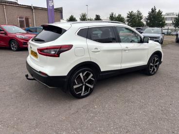 SPOTICAR Nissan Qashqai 1.5 Dci Tekna Euro 6 (s/s) 5dr Used Car - Suv Diesel White - Forfar - 1200622659_5