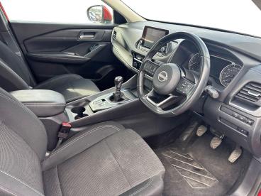 SPOTICAR Nissan Qashqai 1.3 Dig-t Mhev Acenta Premium Euro 6 (s/s) 5dr Used Car - Suv Hybrid Red - Cheltenham - 1200624325_3