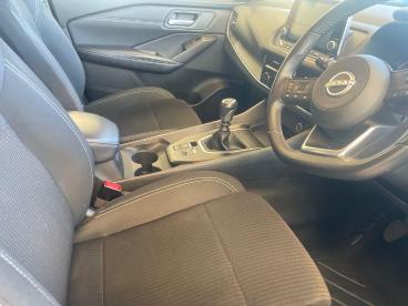 SPOTICAR Nissan Qashqai 1.3 Dig-t Mhev Acenta Premium Euro 6 (s/s) 5dr Used Car - Suv Hybrid Grey - Bridgend - 1200624637_3