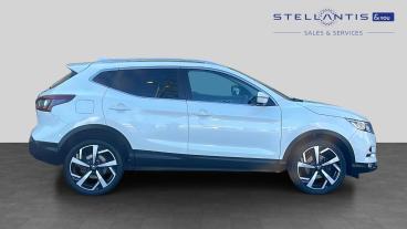 SPOTICAR Nissan Qashqai 1.3 Dig-t Tekna Dct Auto Euro 6 (s/s) 5dr Used Car - Suv Petrol White - Chingford - 1200628487_2