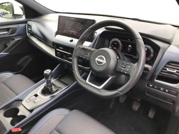 SPOTICAR Nissan Qashqai 1.3 Dig-t Mhev Tekna Euro 6 (s/s) 5dr Used Car - Suv Hybrid White - Bangor - 1200629854_3