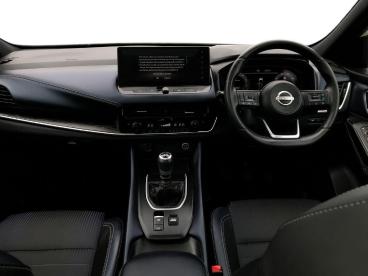 SPOTICAR Nissan Qashqai 1.3 Dig-t Mhev Tekna Euro 6 (s/s) 5dr Used Car - Suv Hybrid White - Bangor - 1200629854_4