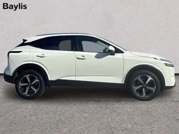 SPOTICAR Nissan Qashqai 1.3 Dig-t Mhev N-connecta Euro 6 (s/s) 5dr Used Car - Suv Hybrid White - Cirencester - 1200632640_5
