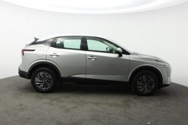 SPOTICAR Nissan Qashqai 1.3 Dig-t Mhev Acenta Premium Xtron Euro 6 (s/s) 5 Used Car - Suv Hybrid Silver - Truro - 1200636240_2