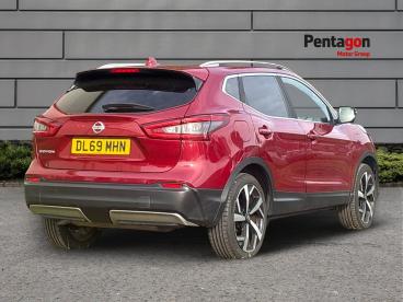 SPOTICAR Nissan Qashqai 1.3 Dig-t Tekna Dct Auto Euro 6 (s/s) 5dr Used Car - Suv Petrol Red - Derby - 1200637673_4