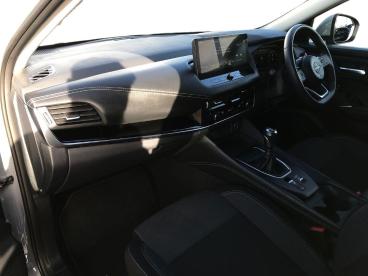 SPOTICAR Nissan Qashqai 1.3 Dig-t Mhev N-connecta Euro 6 (s/s) 5dr Used Car - Suv Hybrid Grey - Bangor - 1200637710_5