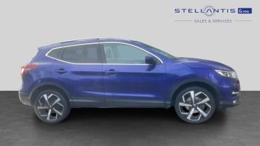 SPOTICAR Nissan Qashqai 1.3 Dig-t N-motion Euro 6 (s/s) 5dr Used Car - Suv Petrol Blue - Salford - 1200637780_2