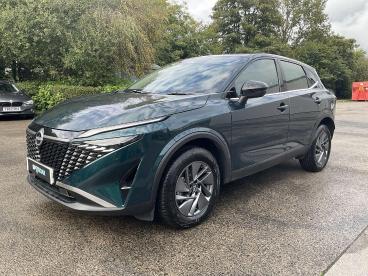 SPOTICAR Nissan Qashqai 1.3 Dig-t Mhev Acenta Premium Xtron Euro 6 (s/s) 5 Used Car - Suv Hybrid Green - Camarthen - 1200641347_3