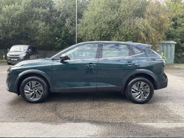 SPOTICAR Nissan Qashqai 1.3 Dig-t Mhev Acenta Premium Xtron Euro 6 (s/s) 5 Used Car - Suv Hybrid Green - Camarthen - 1200641347_5