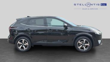 SPOTICAR Nissan Qashqai 1.3 Dig-t Mhev N-connecta Euro 6 (s/s) 5dr Used Car - Suv Hybrid Black - Leicester - 1200641880_2