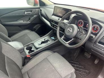 SPOTICAR Nissan Qashqai 1.5 H E-power N-connecta Auto Euro 6 (s/s) 5dr Used Car - Suv Hybrid Red - Cirencester - 1200643065_3