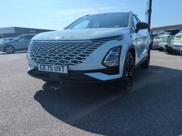 SPOTICAR Omoda 5 1.6 Tgdi Noble Dct Euro 6 (s/s) 5dr Used Car - Suv Petrol Green - Bridgend - 1200619601_3