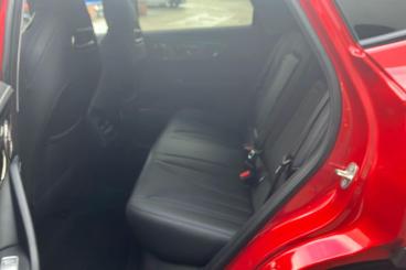 SPOTICAR Omoda 5 1.6 Tgdi Noble Dct Euro 6 (s/s) 5dr Used Car - Suv Petrol Red - Farningham - 1200620581_5