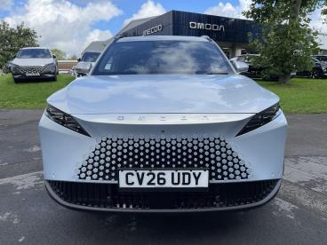 SPOTICAR Omoda 7 1.5t Shs 18.4kwh Noble Dht1 Euro 6 (s/s) 5dr Used Car - Suv Plug-in Hybrid Silver - Swansea - 1200635999_2