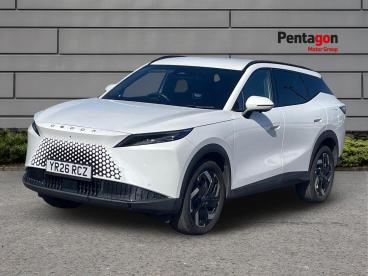 SPOTICAR Omoda 7 1.5t Shs 18.4kwh Knight Dht1 Euro 6 (s/s) 5dr Used Car - Suv Plug-in Hybrid White - Sheffield - 1200637939_3