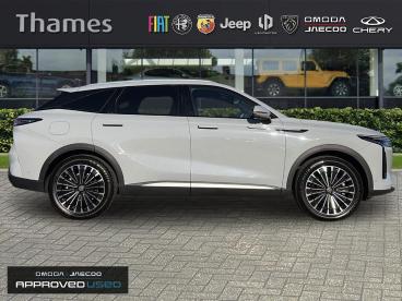 SPOTICAR Omoda 9 1.5t Shs 34.46kwh Noble Dht3 4wd Euro 6 (s/s) 5dr Used Car - Suv Plug-in Hybrid Grey - Slough - 1200594947_2