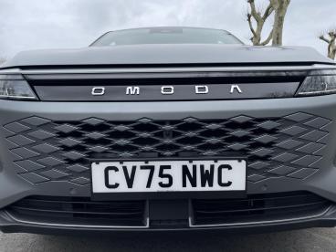 SPOTICAR Omoda 9 1.5t Shs 34.46kwh Noble Dht3 4wd Euro 6 (s/s) 5dr Used Car - Suv Plug-in Hybrid Grey - Swansea - 1200596738_4