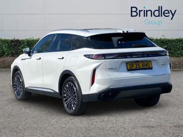 SPOTICAR Omoda 9 1.5t Shs 34.46kwh Noble Dht3 4wd Euro 6 (s/s) 5dr Used Car - Suv Plug-in Hybrid White - Cannock - 1200602304_3