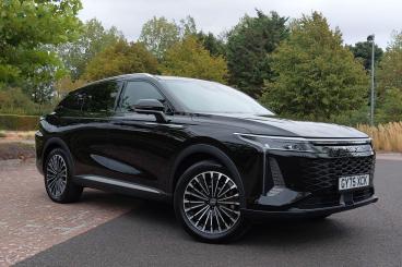 SPOTICAR Omoda 9 1.5t Shs 34.46kwh Noble Dht3 4wd Euro 6 (s/s) 5dr Used Car - Suv Plug-in Hybrid Black - Littlehampton - 1200625171_1