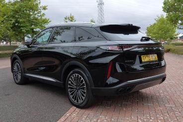 SPOTICAR Omoda 9 1.5t Shs 34.46kwh Noble Dht3 4wd Euro 6 (s/s) 5dr Used Car - Suv Plug-in Hybrid Black - Littlehampton - 1200625171_5