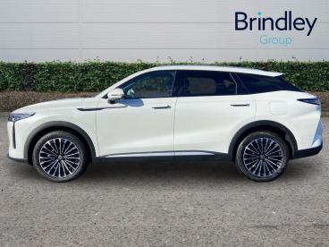 SPOTICAR Omoda 9 1.5t Shs 34.46kwh Noble Dht3 4wd Euro 6 (s/s) 5dr Used Car - Suv Plug-in Hybrid White - Cannock - 1200644691_5